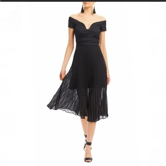 nicole miller pleated dress Strapless Pleated Chiffon Maxi Dress